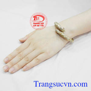 Vòng tay phượng hoàng quý phái chất lượng.
