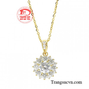 Bộ mặt dây vàng tây ấn tượng thanh tú.