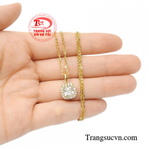 Bộ mặt nữ vàng tây thanh lịch chất lượng.