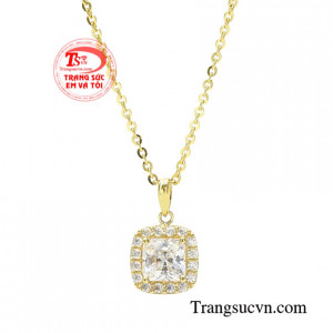 Bộ mặt nữ vàng tây thanh lịch tinh tế.