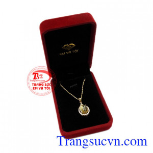 Bộ mặt thạch anh tóc quý phái