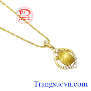 Bộ mặt thạch anh tóc trang nhã đẹp.