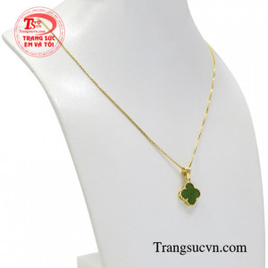 Sản phẩm sẽ là sự lựa chọn hoàn hảo dành cho những quý cô theo phong cách nhẹ nhàng, thanh lịch.