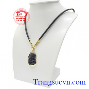 Phật Bà Quan Âm luôn được con người từ xưa đến nay coi là lá bùa hộ mệnh cho bản thân