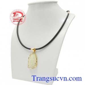 Phật Bà Quan Âm với nét mặt từ bi, hiền hậu khi nhìn vào sẽ cho chúng ta cảm giác an lành