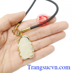Bộ Phật Quan Âm Sapphire Hiền Từ cao cấp mang lại nét lịch lãm và thời trang cho người đeo