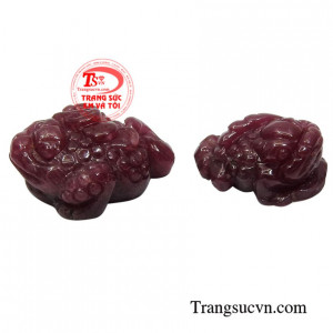 Cặp thiềm thừ ruby chất lượng phù hợp cho người mang mệnh Thổ và Hỏa.