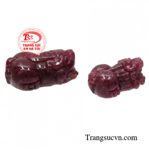 Cặp tỳ hưu ruby may mắn sự lựa chọn hợp phong thủy dành cho bạn.