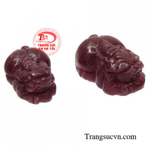 Không những đem đến vẻ đẹp giúp người dùng trở nên thu hút hơn mà còn đem lại nhiều lợi ích về phong thủy và sức khỏe.