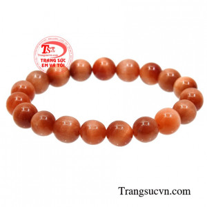 Chuỗi tay mắt hổ cát tường được chế tác đầy tinh tế, sáng bóng.