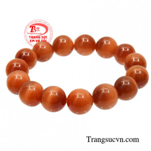 Chuỗi tay mắt hổ mệnh thổ được chế tác sáng bóng đem đến may mắn và bình an.