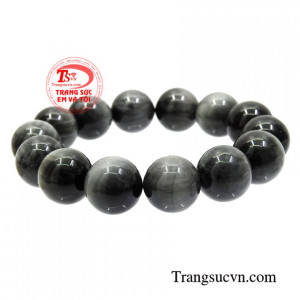 Viên đá này được hình thành sâu trong lòng đất mang trong mình nguồn năng lượng dồi dào đem đến nhiều lợi ích về phong thủy và sức khỏe cho người dùng.