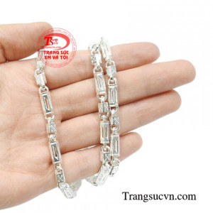 Dây chuyền bạc thời trang nam giới giao hàng nhanh trên toàn quốc.