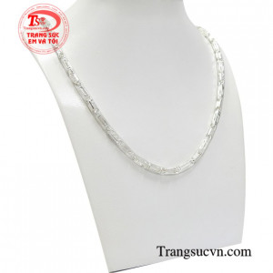 Sản phẩm vừa hợp thời trang mà giá thành lại không quá đắt.