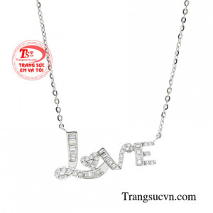 Dây chuyền chữ love dễ thương chất lượng, nhận đặt chế tác theo yêu cầu của khách hàng.