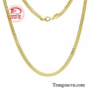 Dây chuyền vàng chất lượng thời thượng.