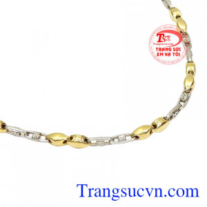 Dây chuyền vàng phong cách lịch lãm chất lượng.