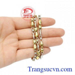 Dây chuyền vàng phong cách lịch lãm nam tính.