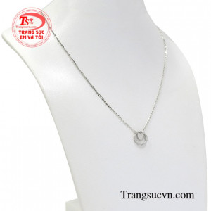 Chiếc dây chuyền nhỏ xinh này sẽ giúp mang đến vẻ dịu dàng, thanh thoát đến cho phái đẹp.