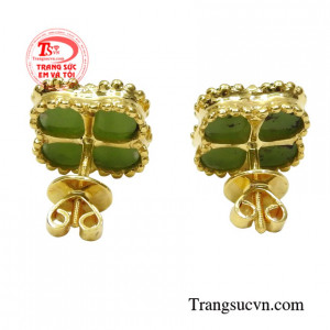 Hoa tai nephrite may mắn nhận đặt chế tác theo yêu cầu.