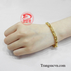 Lắc tay nam kiểu cách