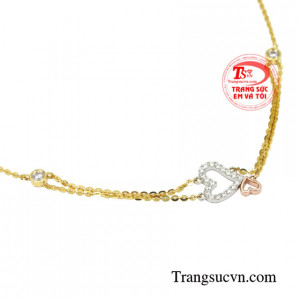 Lắc tay vàng tây trái tim là món quà tặng ý nghĩa dành cho người con gái của bạn.