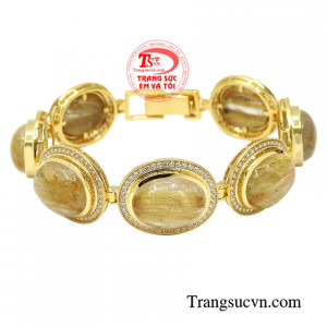 Lắc tay vàng thạch anh tóc kiểu dáng vô cùng sang trọng mang đến vẻ quý phái cho các quý cô.