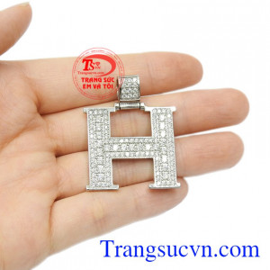 Mặt chữ H vàng trắng moissanite chất lượng.