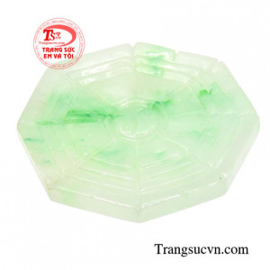 Trong phong thủy, bát quái hội tụ các nguồn năng lượng của vũ trụ để trấn áp các nguồn tà khí, biến hung thành cát khí.