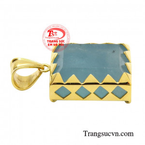 Chiếc mặt dây này hợp phong thủy với những người mang mệnh Thủy và Mộc.
