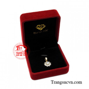 Mặt dây vàng tây ấn tượng