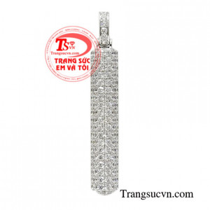 Mặt dây vàng trắng thời thượng là mẫu sản phẩm mới hiện đang là xu hướng trang sức gần đây.