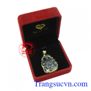 Mặt Phật Bà Sapphire Thịnh Vượng là quà tặng tuyệt vời cho người bạn yêu thương