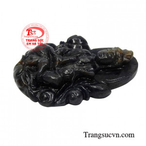 Người ta tin rằng, mang theo phật Quan Âm bên mình sẽ luôn gặp nhiều an lành, tránh được những điềm xấu.