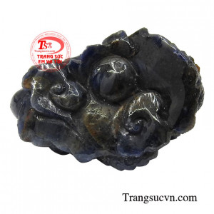 Do vậy, ngày nay các sản phẩm chạm khắc rồng rất được ưa chuộng bởi người ta tin rằng linh vật này sẽ giúp họ mang đến nhiều điều may mắn, giải hóa những tai ương.