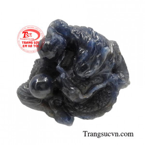 Mặt rồng saphir may mắn mang đến nhiều điều bình an, thịnh vượng cho người dùng.