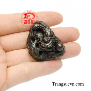 Mặt rồng saphir quyền lực chất lượng.