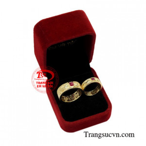 Nhẫn cưới ruby rồng phượng đẹp mắt.