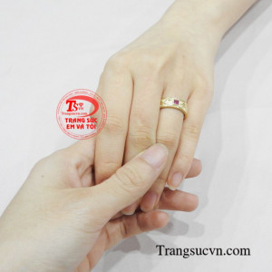 Nhẫn cưới ruby rồng phượng hợp mệnh.