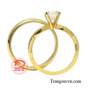 Trang sức Em và Tôi luôn tự hào cho ra những mẫu sản phẩm được khách hàng ưa chuộng.