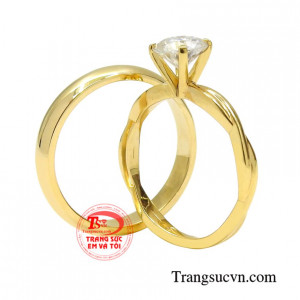 Do vậy các cặp đôi thường rất chú trọng để lựa ra mẫu nhẫn cưới phù hợp nhất với mình.