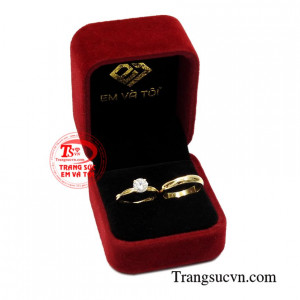 Nhẫn cưới tình yêu đậm sâu tinh tế.