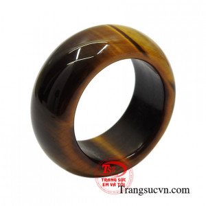 Nhẫn mắt hổ chất lượng được chế tác sáng bóng, đẹp mắt màu sắc tinh tế.