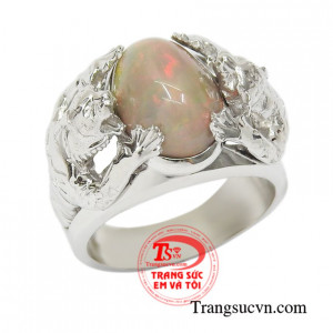 Thiết kế theo công nghệ hiện đại mang đến chiếc nhẫn vừa phong các, vừa hợp thời trang.