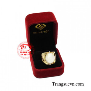 Nhẫn nam saphir mạnh mẽ chất lượng.