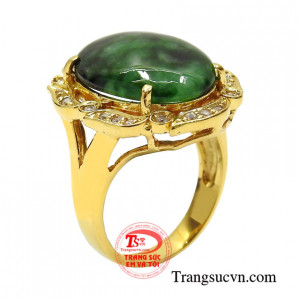 Nhẫn nữ cẩm thạch cao sang được chế tác công phu từ công nghệ hiện đại mang đến một sản phẩm hoàn mỹ.