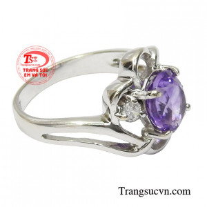 Nhẫn thạch anh tím thanh toán an toàn, nhận đặt chế tác theo yêu cầu của khách hàng.