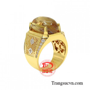 Nhẫn thạch anh tóc nam tính kiểu dáng hợp thời trang, bắt mắt.