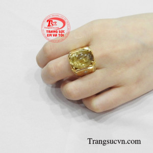 Nhẫn thạch anh tóc nam tính đẹp mắt.