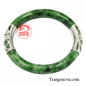 Vòng ngọc bọc vàng trắng đẹp đảm bảo chất lượng.